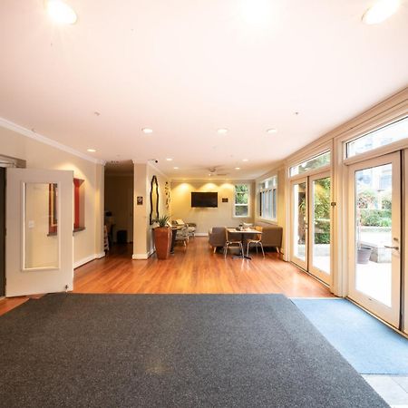 Space Needle Downtown Modern Top Story Penthouse Seattle Exterior foto